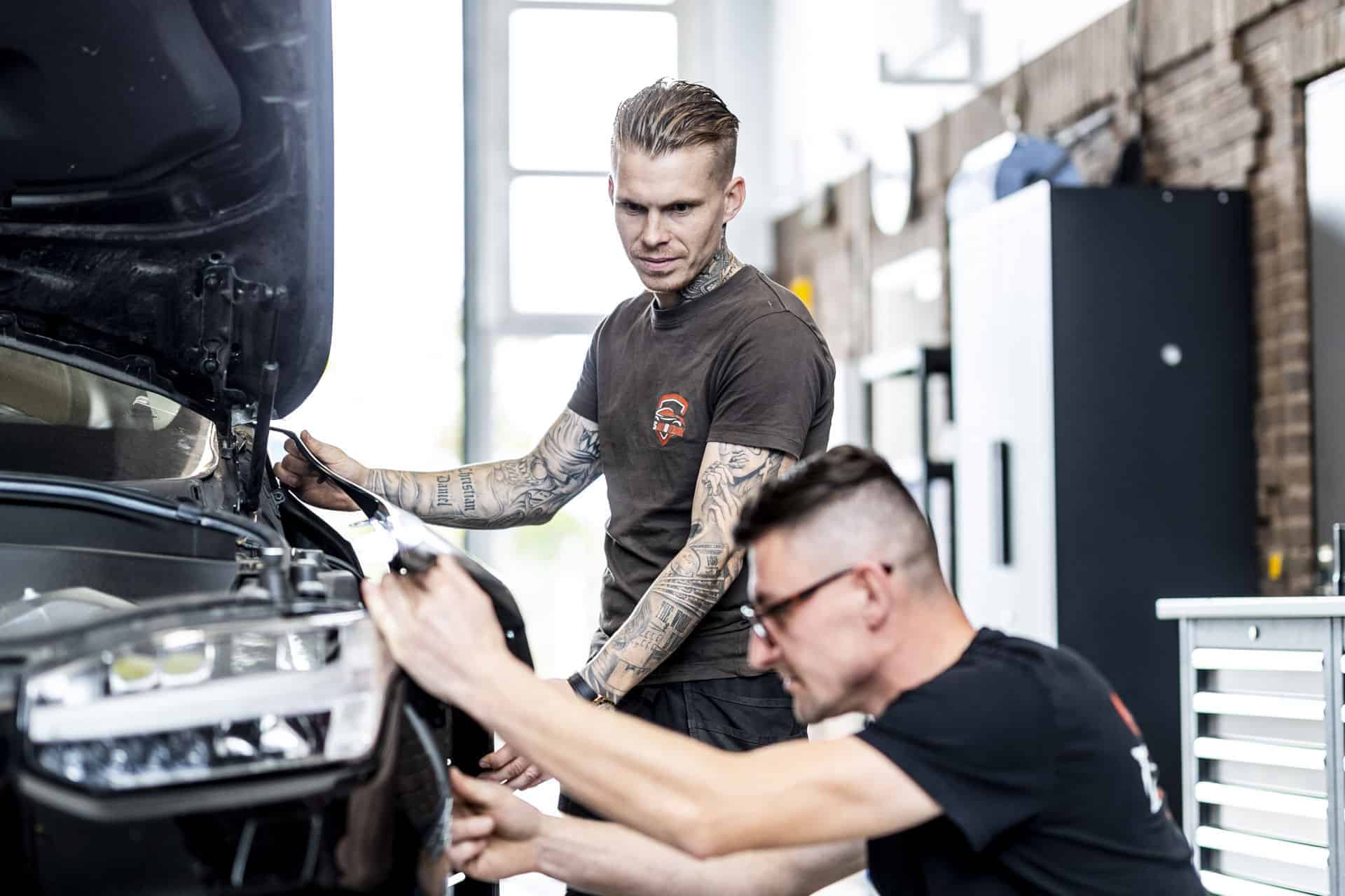 Autoreparation af personbil